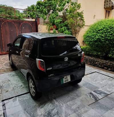 Daihatsu Mira 2012
