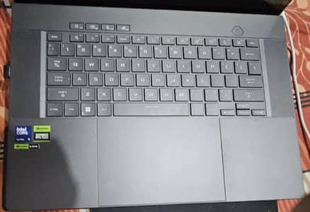ASUS ROG Zephyrus G16 2024 Core Ultra 9 185H, 16GB/1TB, RTX 4070)