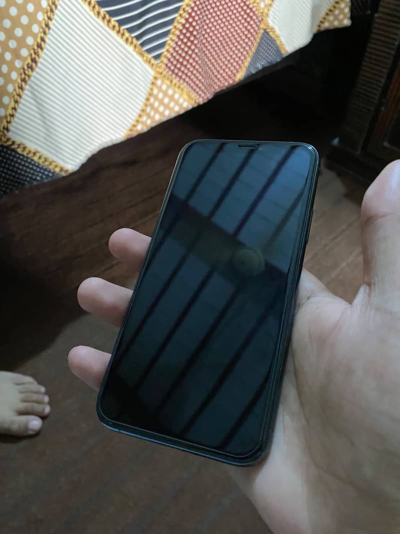 iPhone 11 Pro 2
