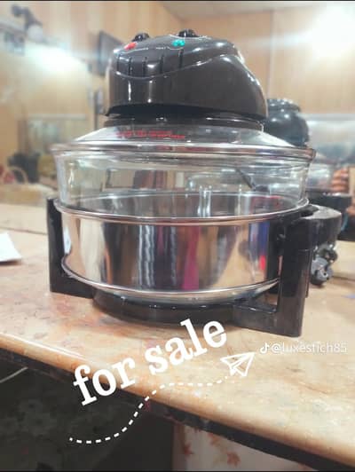 kenwood kia ha both caha ha urgent sale karna ha number 03078890296