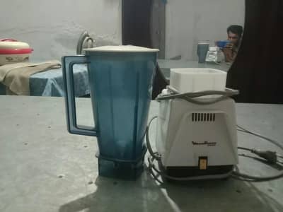 other item for sale juicer machine and coat shoes bilkul New hai