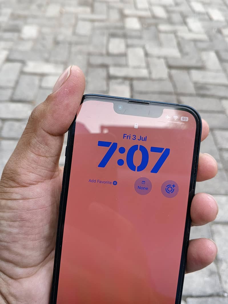 Apple iPhone 13 5