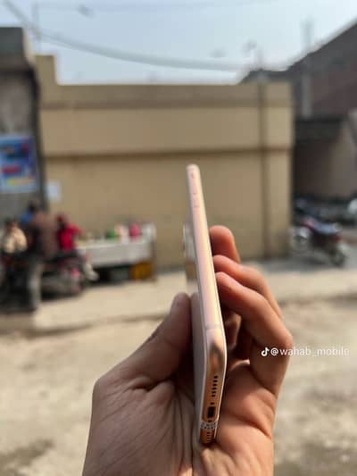 Apple iPhone 8