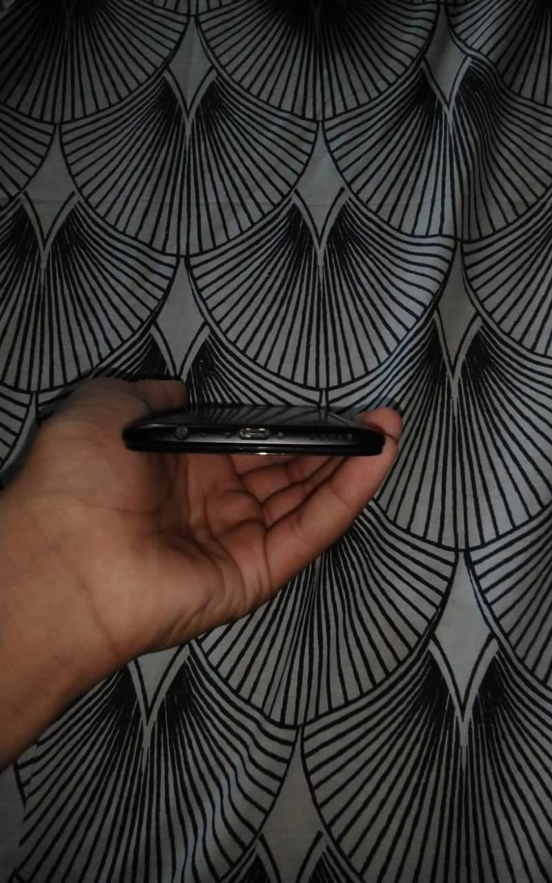 One Plus 5T 5