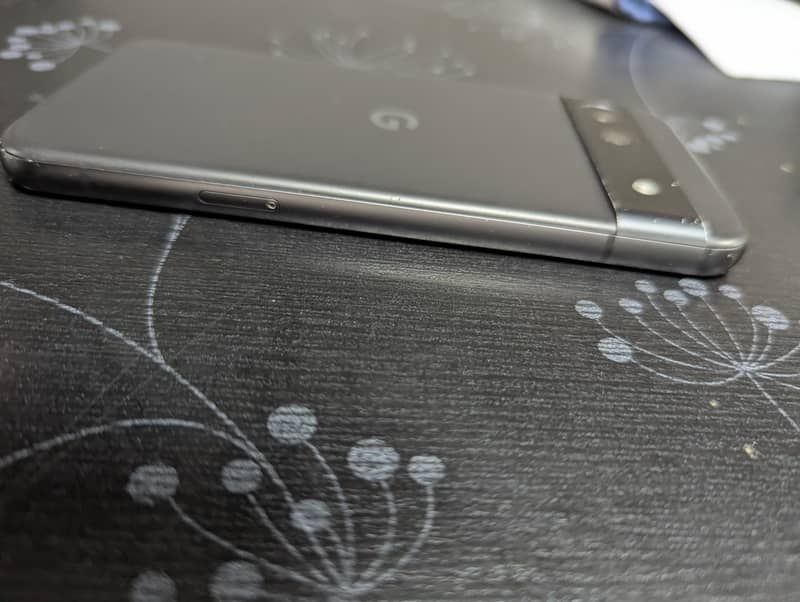 Google pixel 8A 4