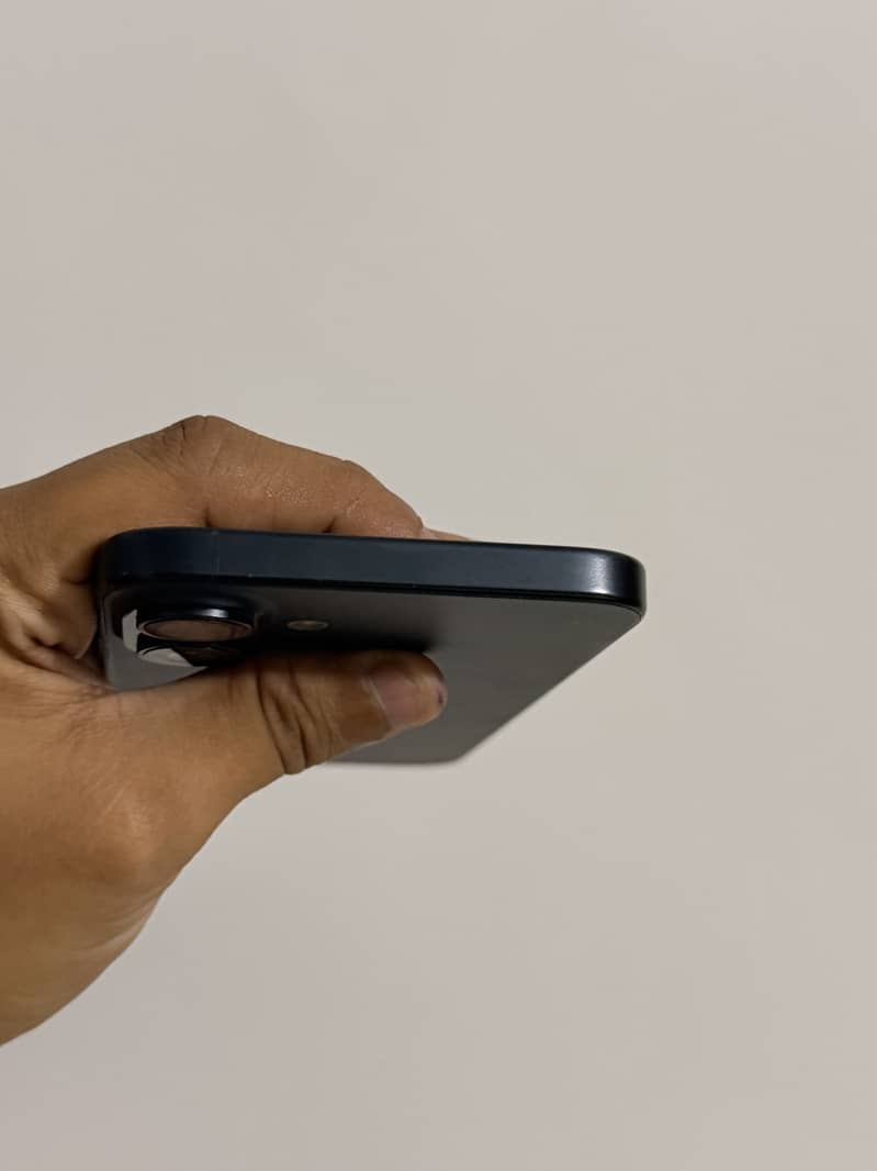 Apple iPhone 16 Plus 5