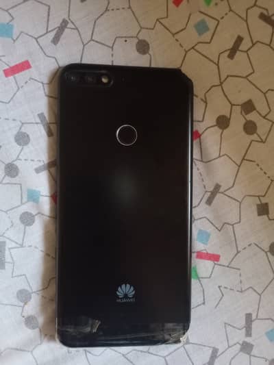 Huawei ka  Phone ap photo mei dakh sakte hai  Chalta bilkul ok hai