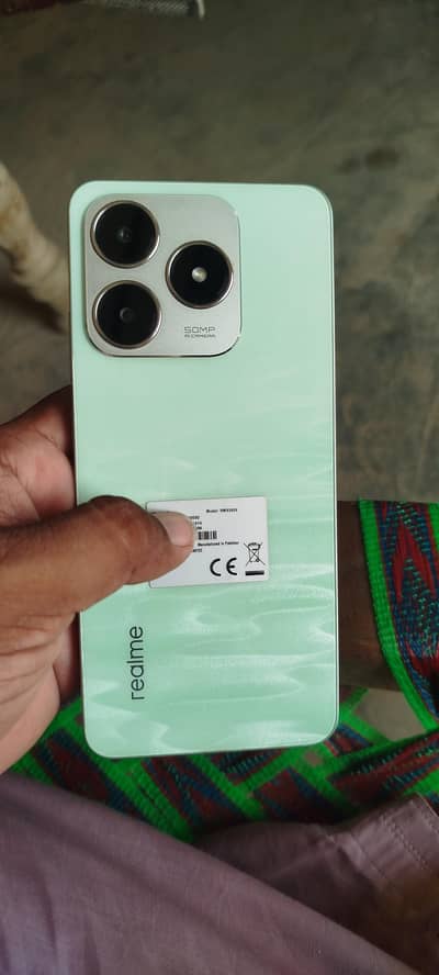 Realme C63