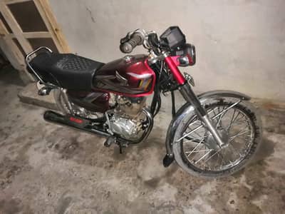 Honda 125, New Condition, 2005 model, one hand used