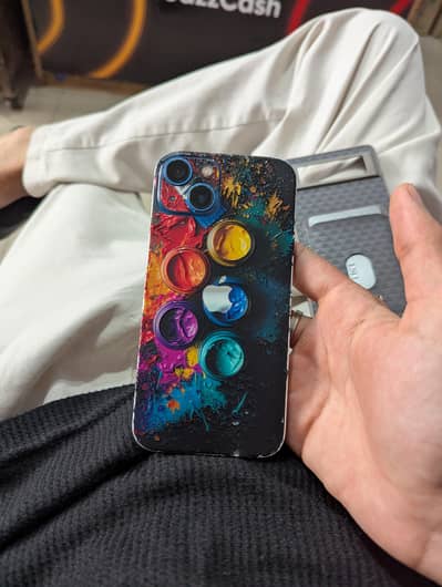 Apple iPhone 13