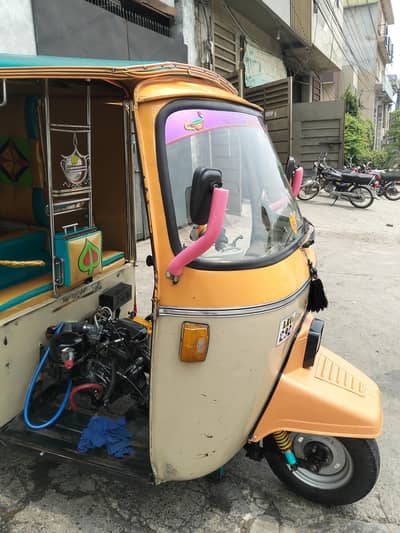 Siwa rickshaw for sale 10by10 no work on ingan no work on body