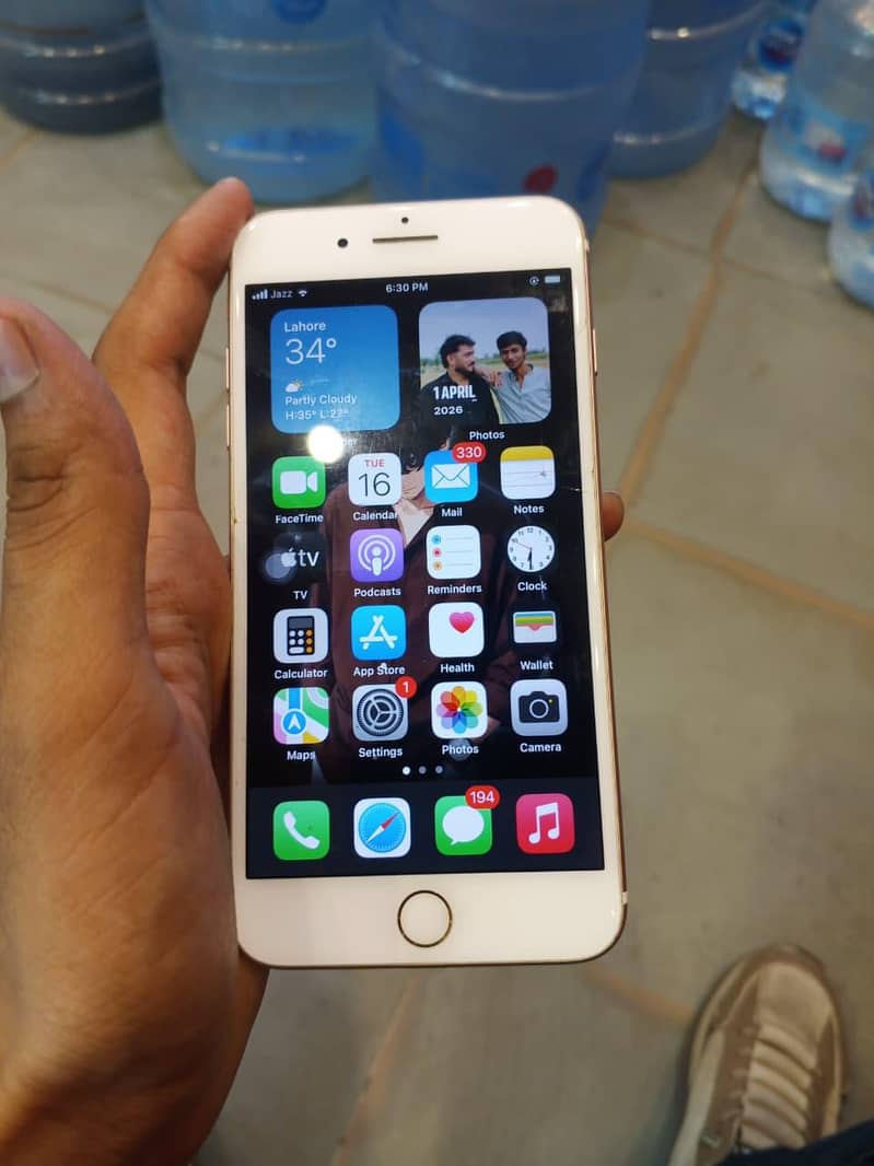Apple iPhone 7 Plus 1
