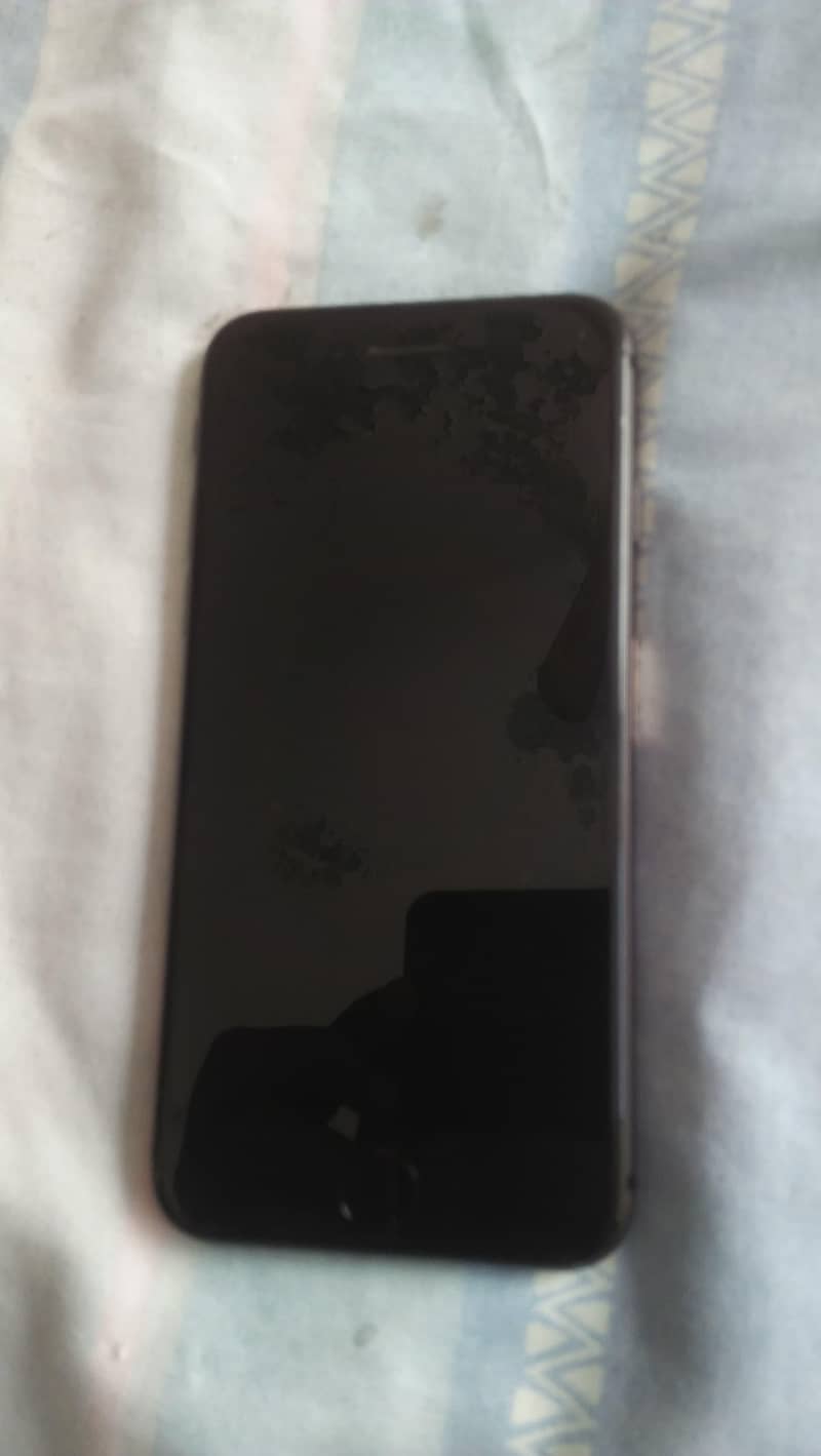 Apple iPhone 8 5
