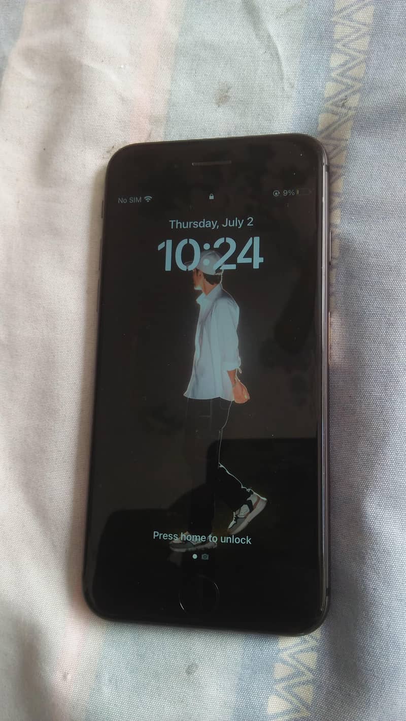 Apple iPhone 8 6