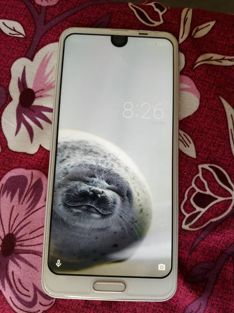 Sharp Aquos R2 1