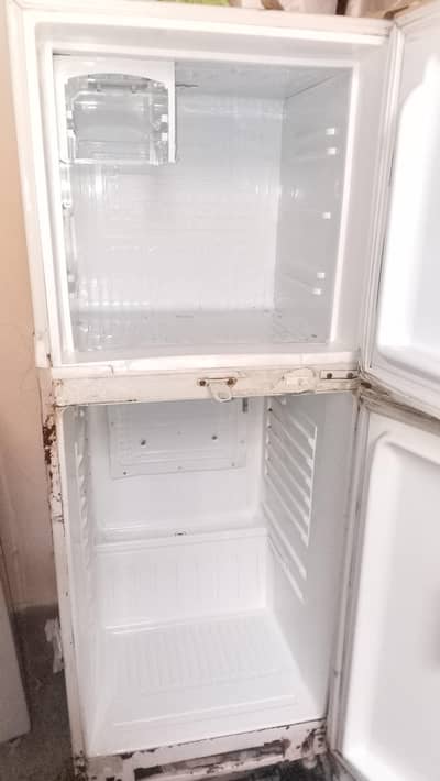 Waves Fridge for Sale – Excellent Working Condition | Rs. 30,000