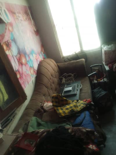 you sofa set condition new need a money paison ki jarurat thi