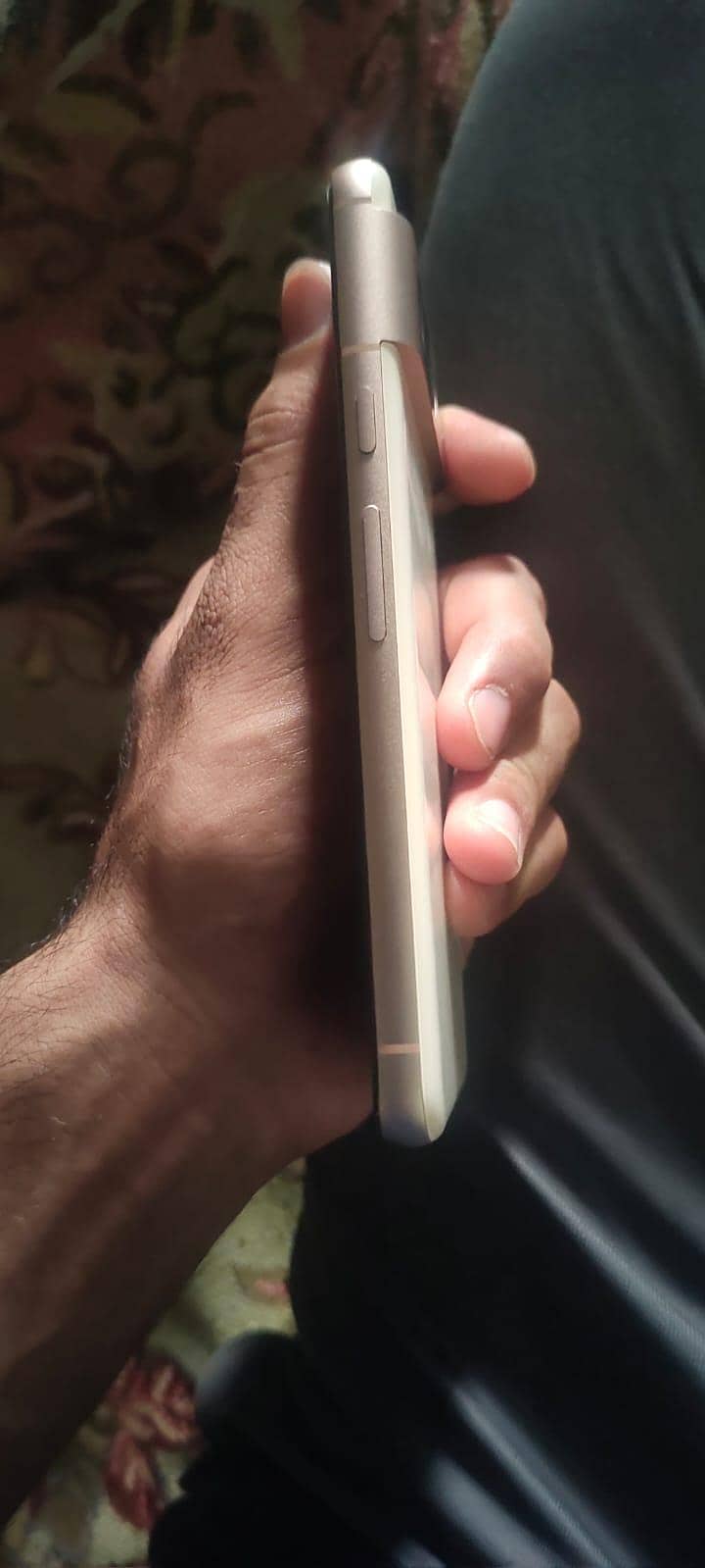 Google Pixel 8 4