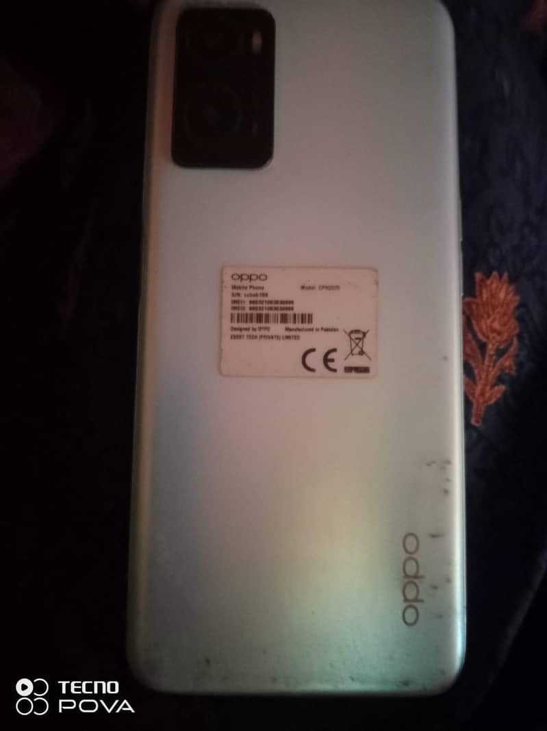 OPPO A76 1