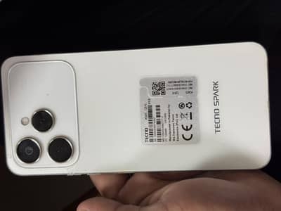 6/128 ha or original charger and box available ha