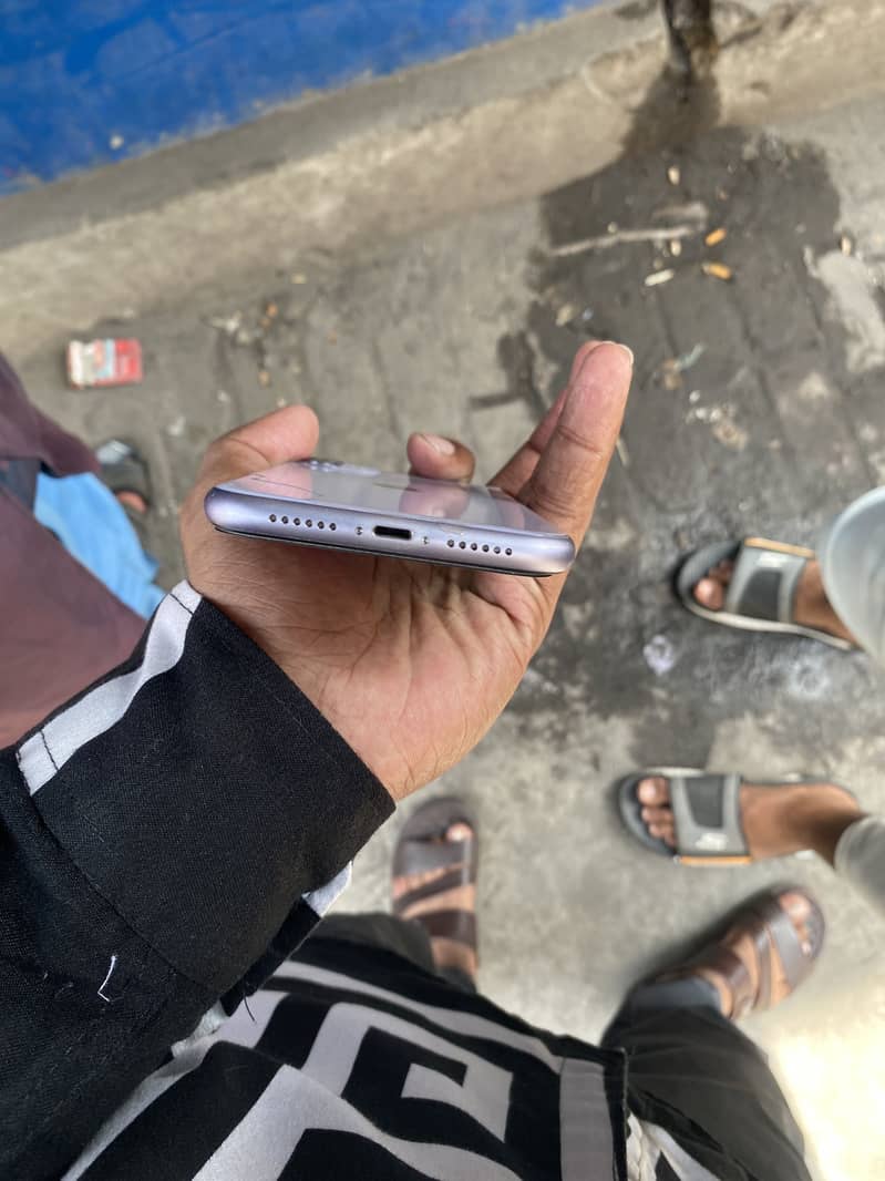 Apple iPhone 11 1