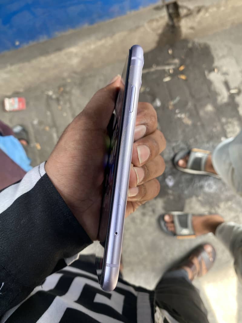 Apple iPhone 11 2