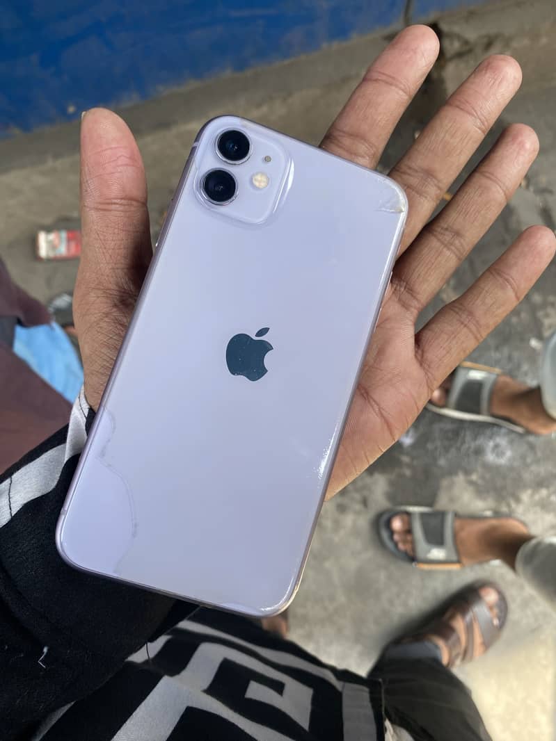 Apple iPhone 11 3