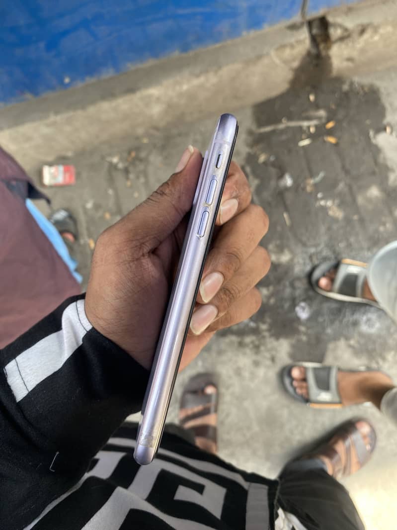 Apple iPhone 11 6
