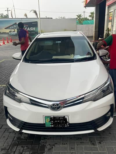 Toyota Corolla Altis CVT-i 1.8 2018 Model
