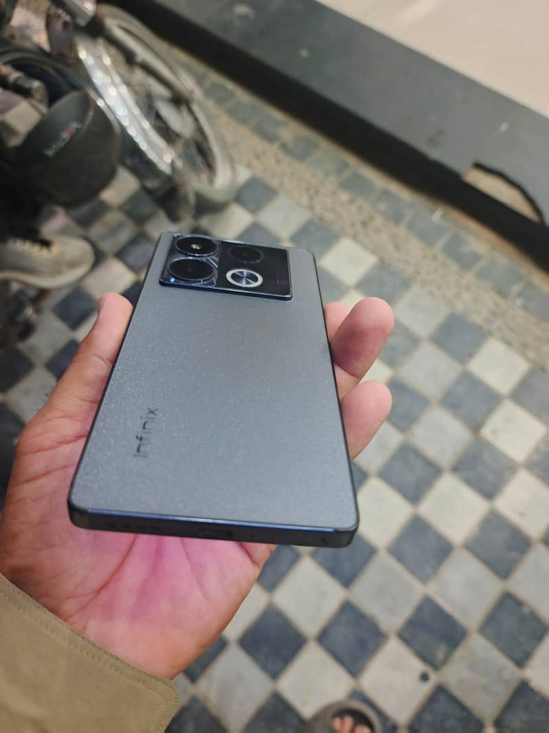Infinix Note 40 4