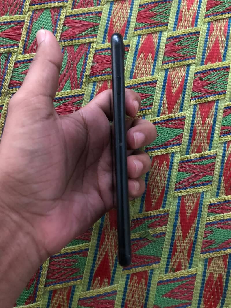 iPhone SE 3rd generation 5