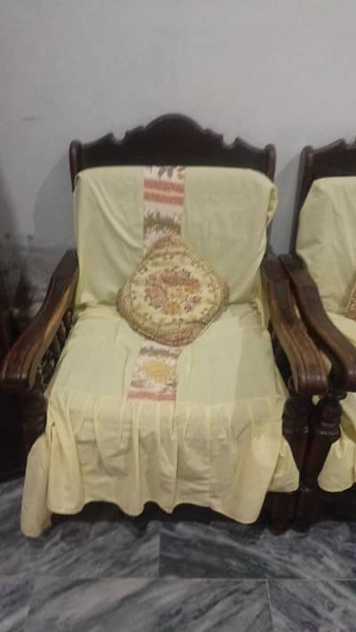 five seater very good condition chiniot ka bna hua