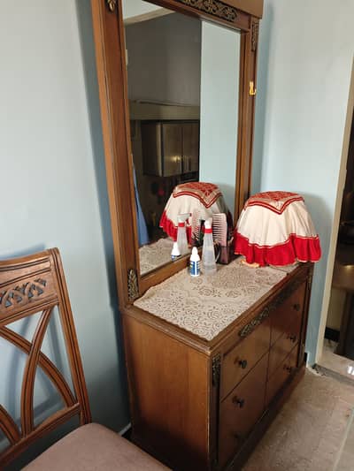 Dressing table (Wooden)