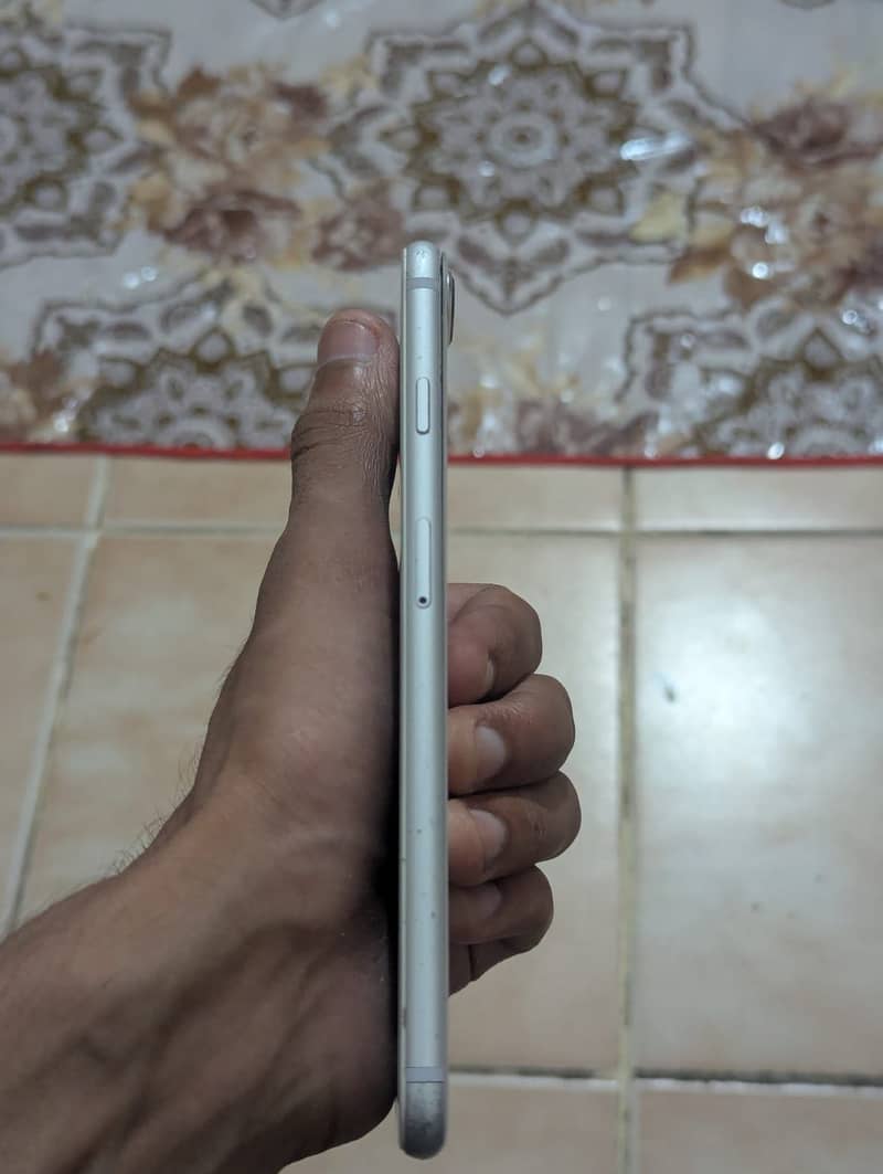 Apple iPhone 8 Plus 3