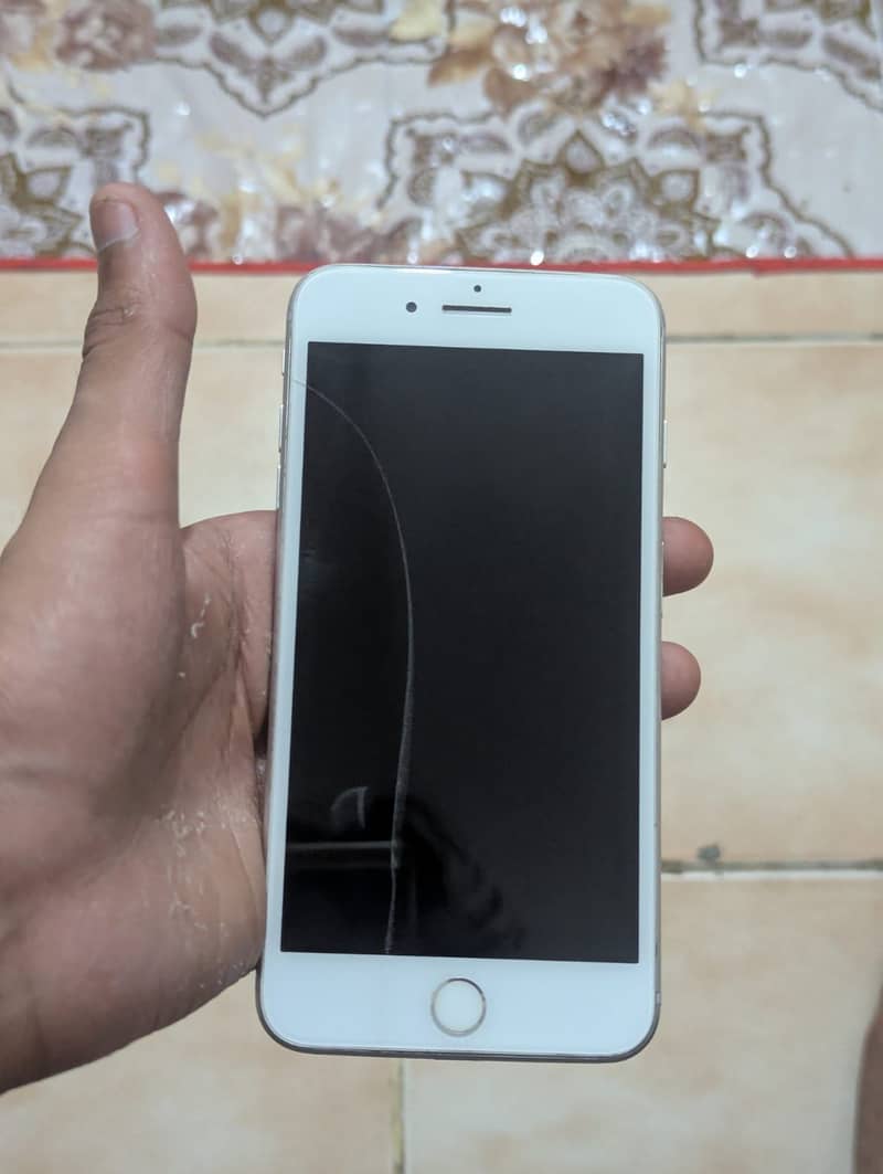 Apple iPhone 8 Plus 5