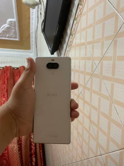 Sony Xperia 8