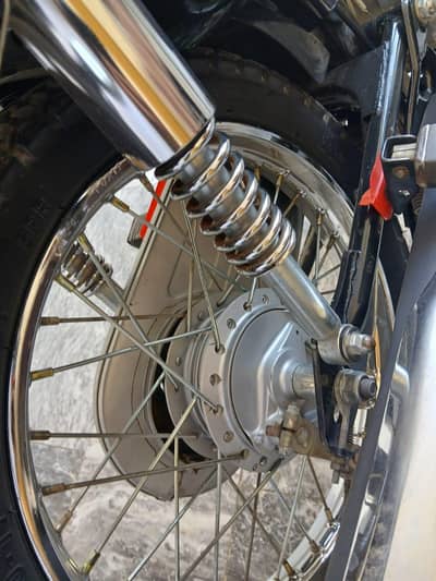 just like new bike Honda cg 125 black