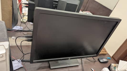 HP Z24i 24" IPS LED Monitor – Full HD