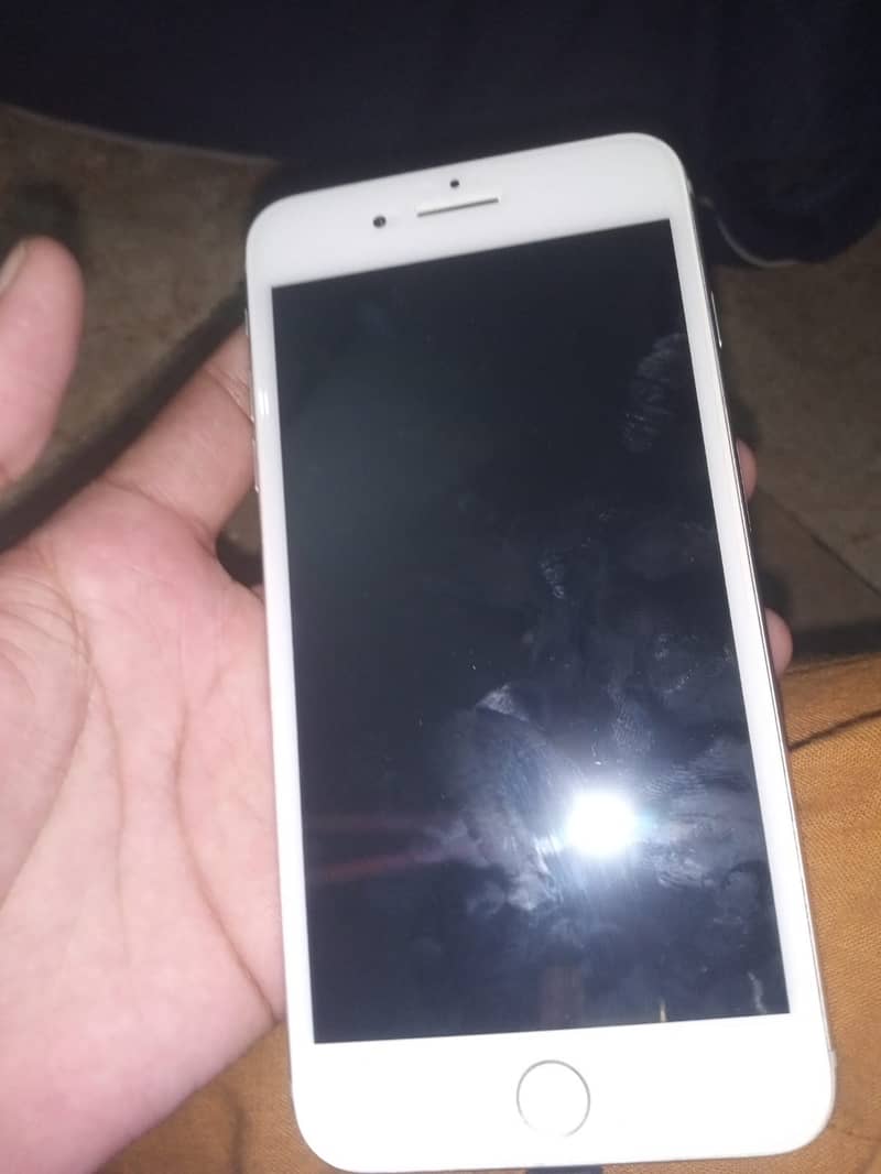 Apple iPhone 7 Plus 4