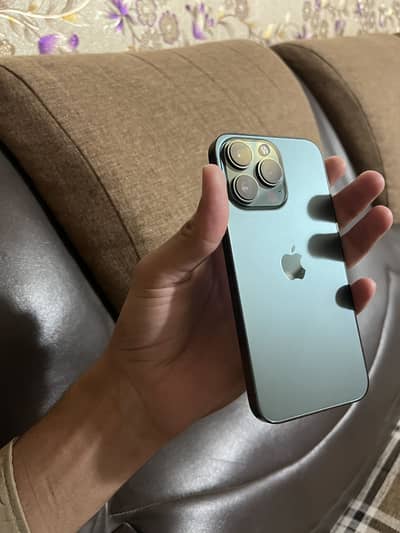 Apple iPhone 13 Pro icloud lock exchange posibal