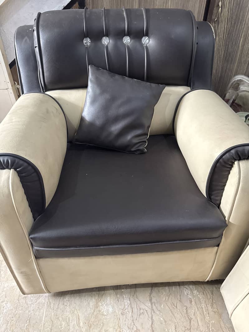5 seater Sofa set 0
