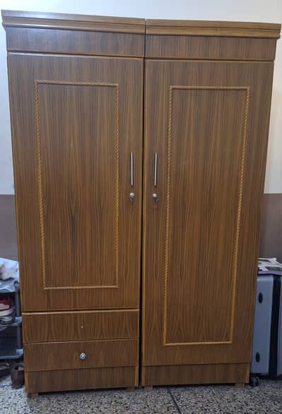 Wardrobe almirah for sale