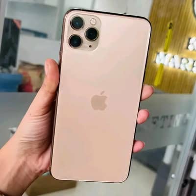 iPhone 11 pro 256 GB with box WhatsApp number 0344.4550. 889