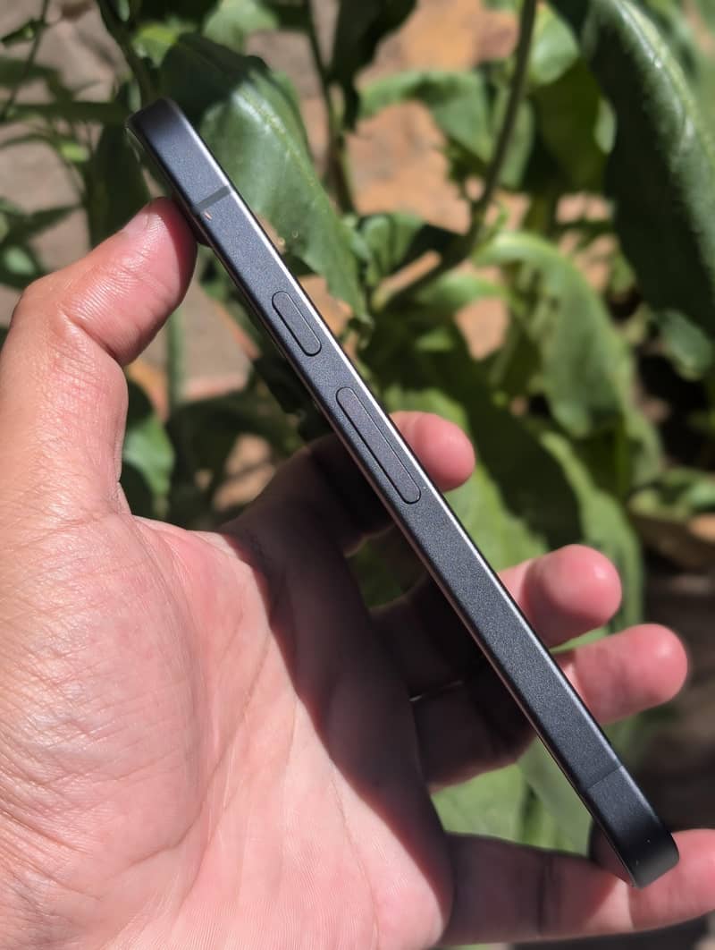Google Pixel 9A 4