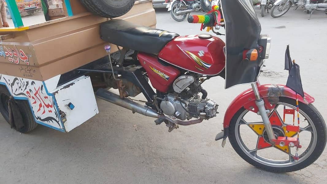 Loader Rickshaw  suzuki spinter 7