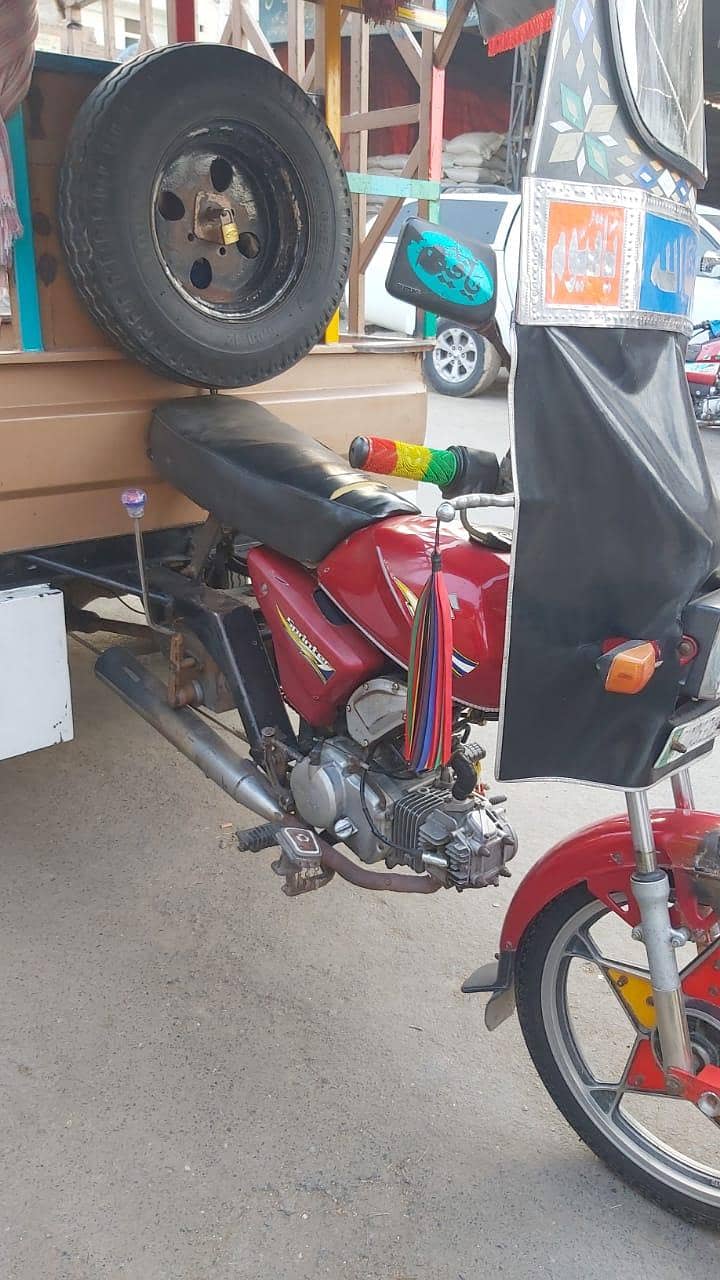 Loader Rickshaw  suzuki spinter 8