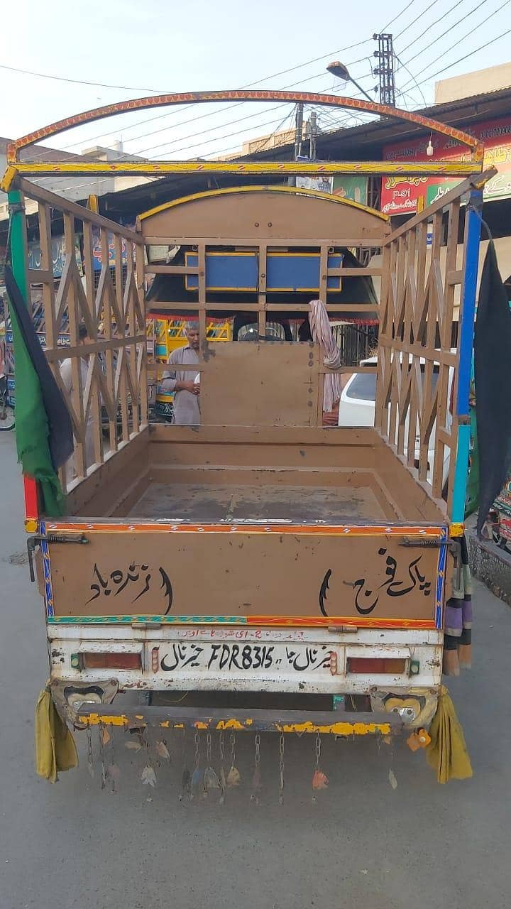 Loader Rickshaw  suzuki spinter 10