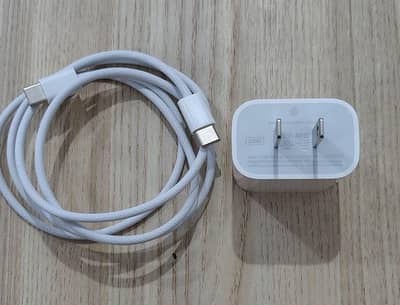 Apple Iphone 17 pro max 20w charger with cable 100 % original stock
