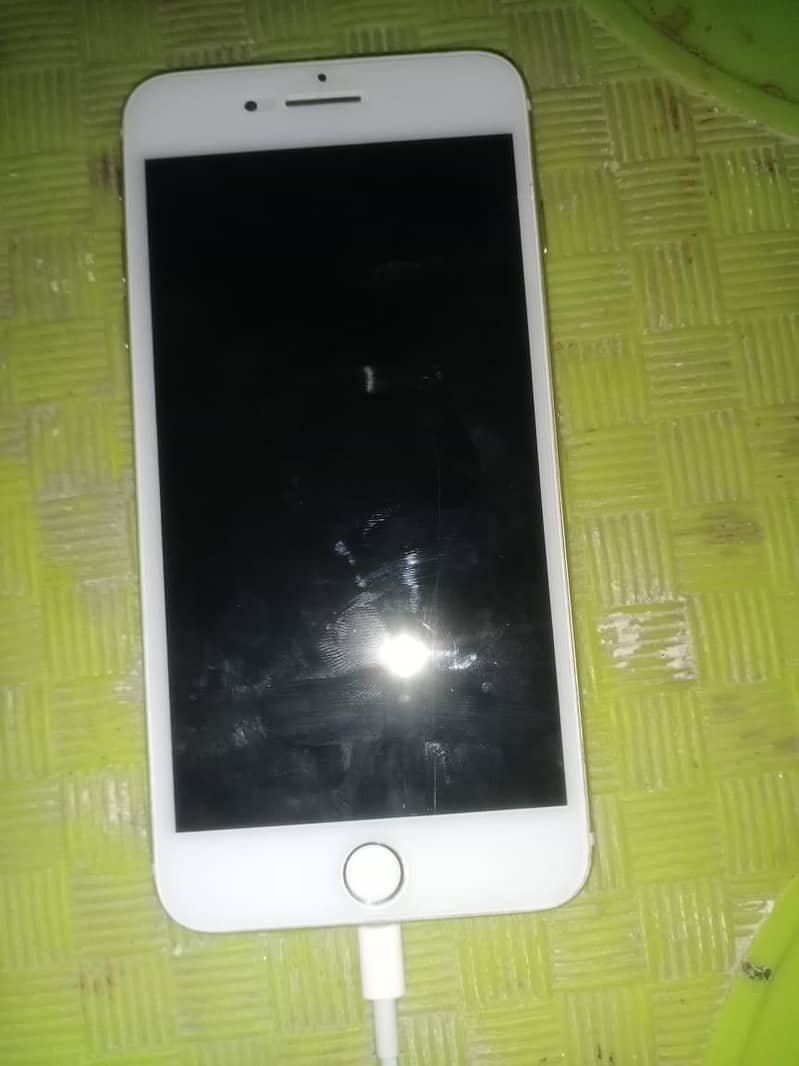 Apple iPhone 7 Plus 0