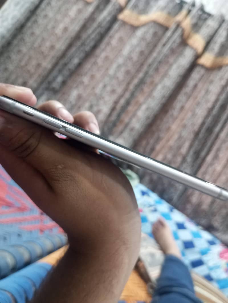 Apple iPhone 6 Plus 2
